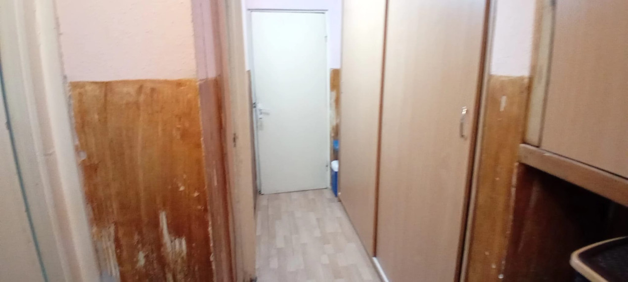 Apartament cu 3 camere de vanzare, 50 mp., Manastur, 135000 Eur