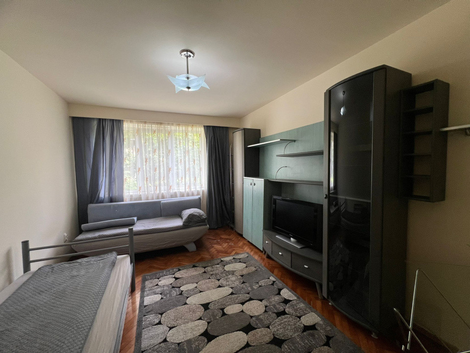 Apartament zona Petre Dulfu cu 3 camere 