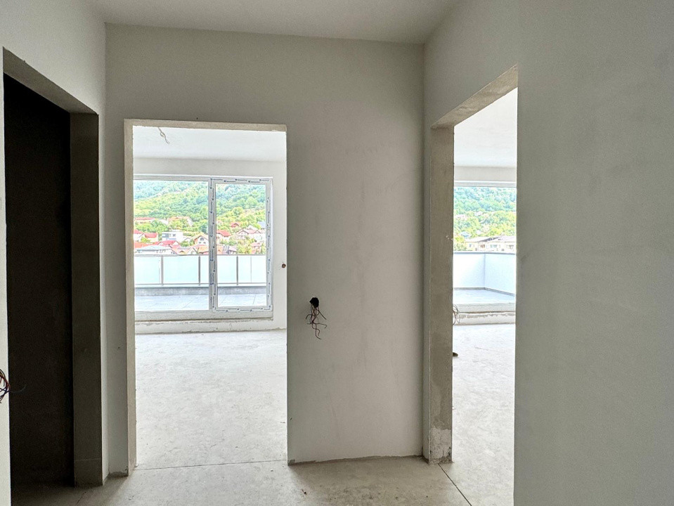 Apartament tip penthouse cu 3 camere si terasa generoasa - bloc nou - Sasar