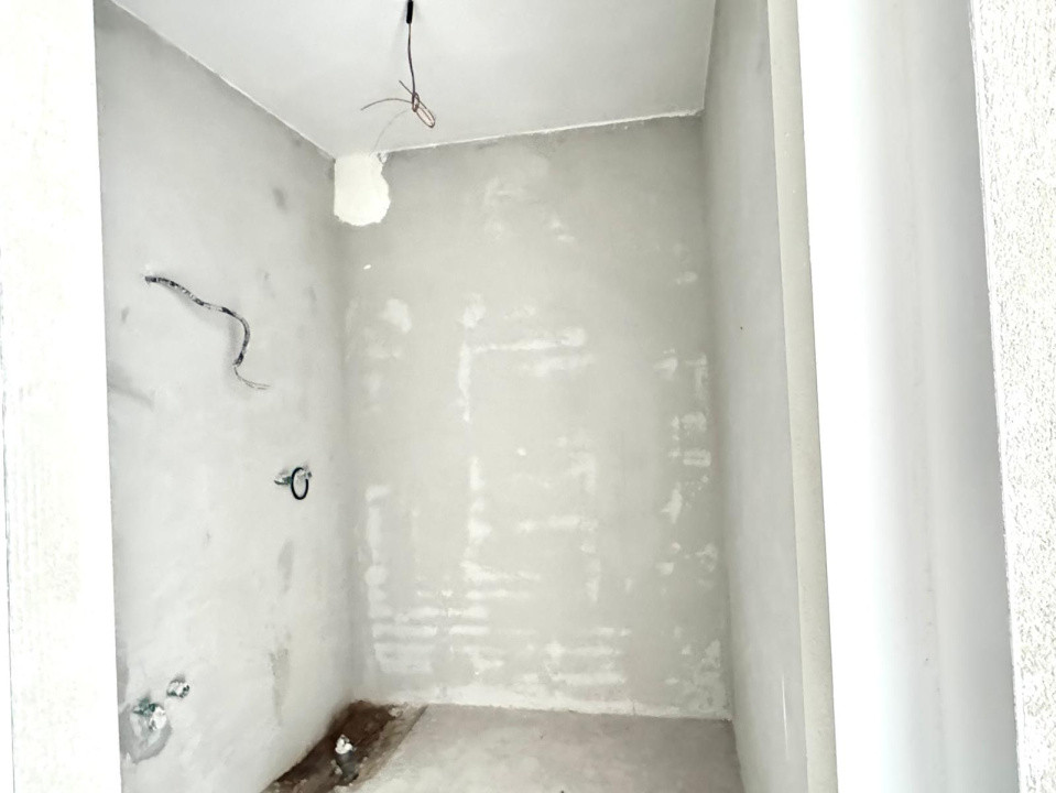 Apartament tip penthouse cu 3 camere si terasa generoasa - bloc nou - Sasar