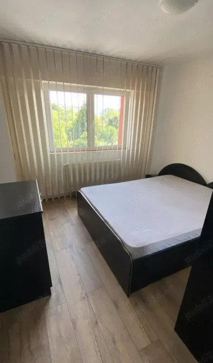 Inchiriere apartament 3 camere Calea București 3 camere