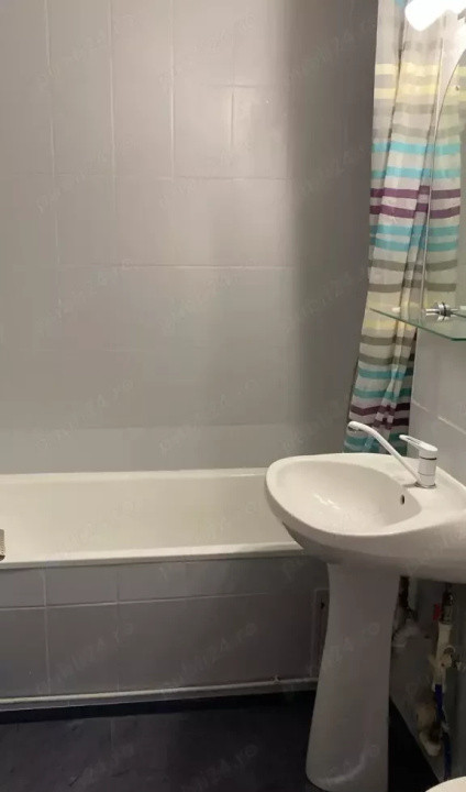 Inchiriere apartament 3 camere Calea București 3 camere