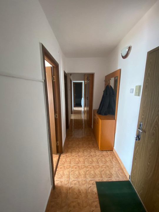Inchiriere apartament 3 camere Calea București 3 camere