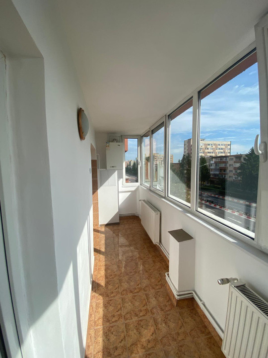 Inchiriere apartament 3 camere Calea București 3 camere