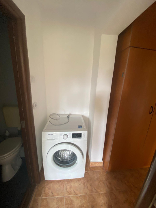 Inchiriere apartament 3 camere Calea București 3 camere