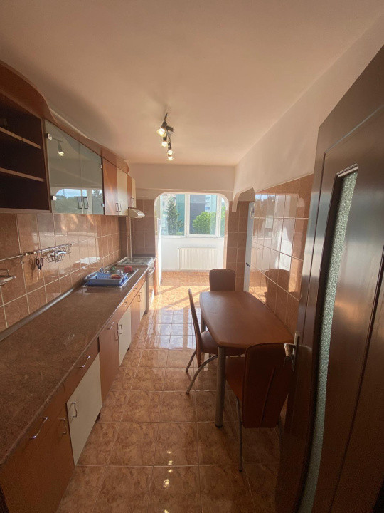 Inchiriere apartament 3 camere Calea București 3 camere