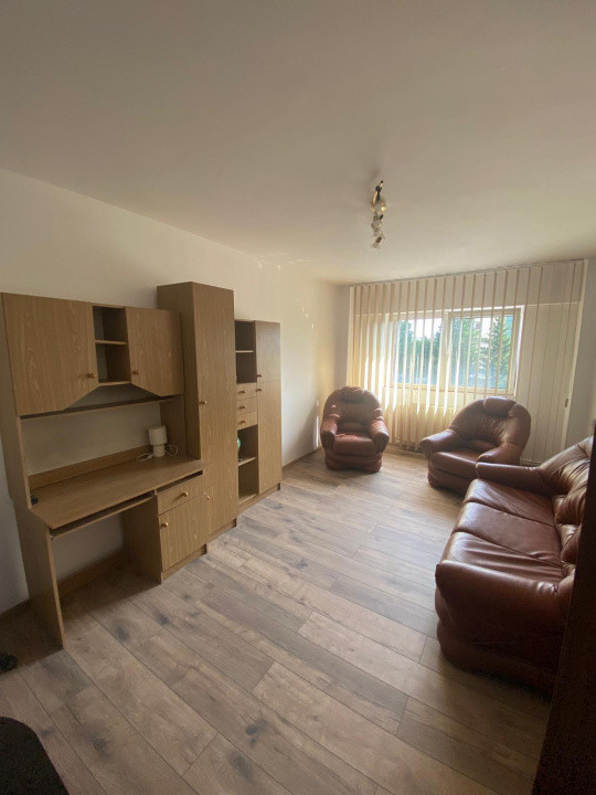 Inchiriere apartament 3 camere Calea București 3 camere