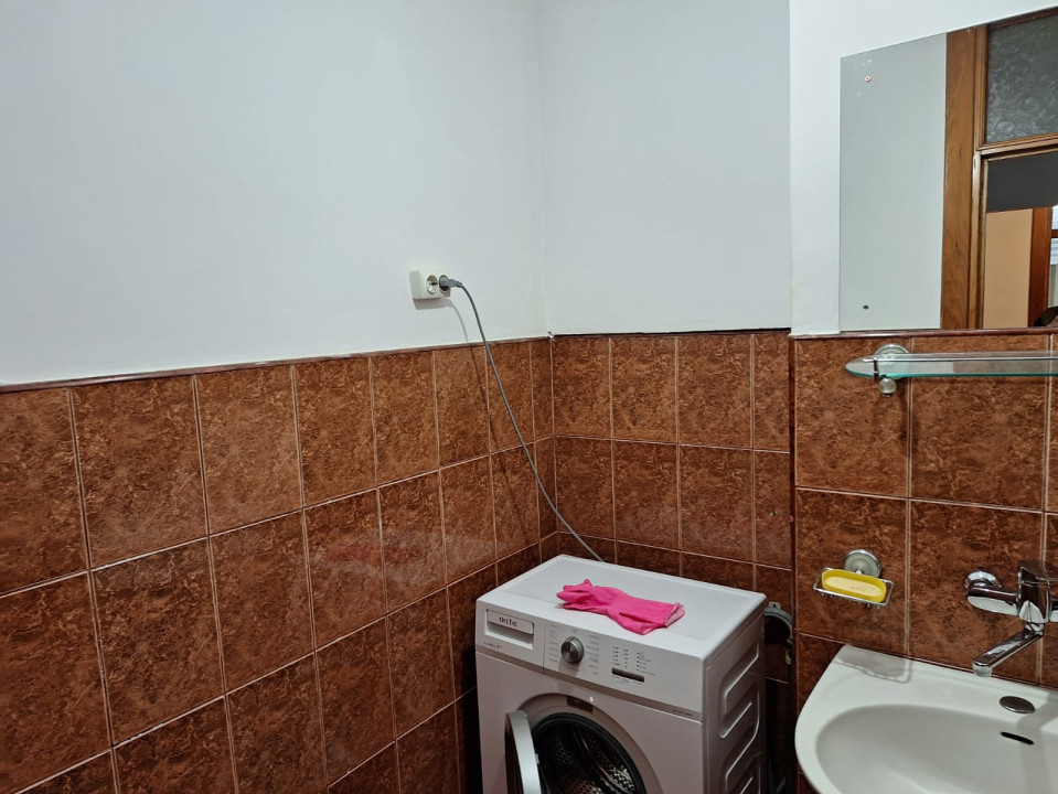 De vânzare apartament cu 3 cam.,2 băi, 65 mp., Mănăștur, 165000 Euro