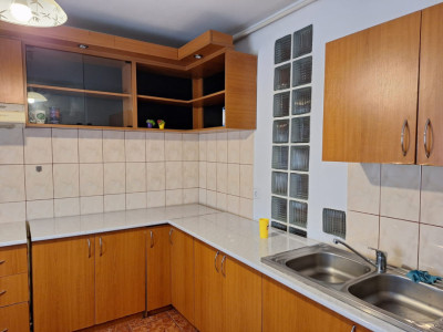 De vânzare apartament cu 3 cam.,2 băi, 65 mp., Mănăștur, 165000 Euro