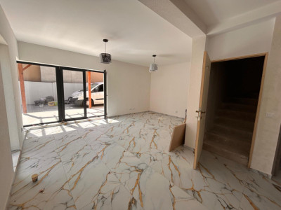 Închiriere parter duplex, Centru Cluj-Napoca, 600 Eur