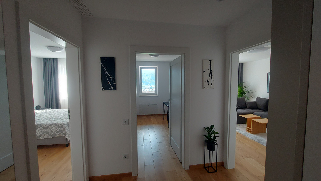 Inchiriere apartament 2 camere Urban Plaza ( prima închiriere)