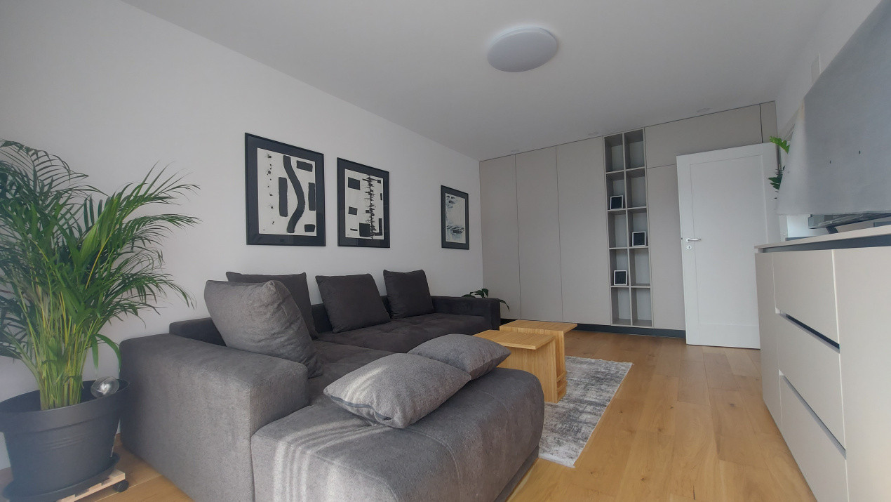 Inchiriere apartament 2 camere Urban Plaza ( prima închiriere)