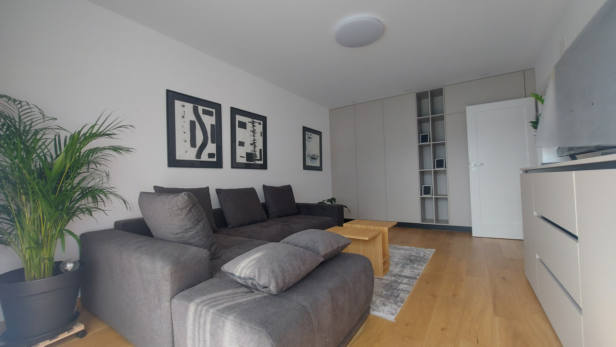 Inchiriere apartament 2 camere Urban Plaza ( prima închiriere)