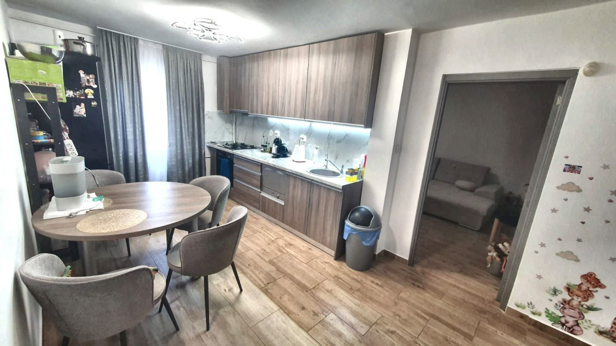 Apartament spațios 4 camere, 85.44 mp, 2 băi, 2 balcoane l Str. Radovanu