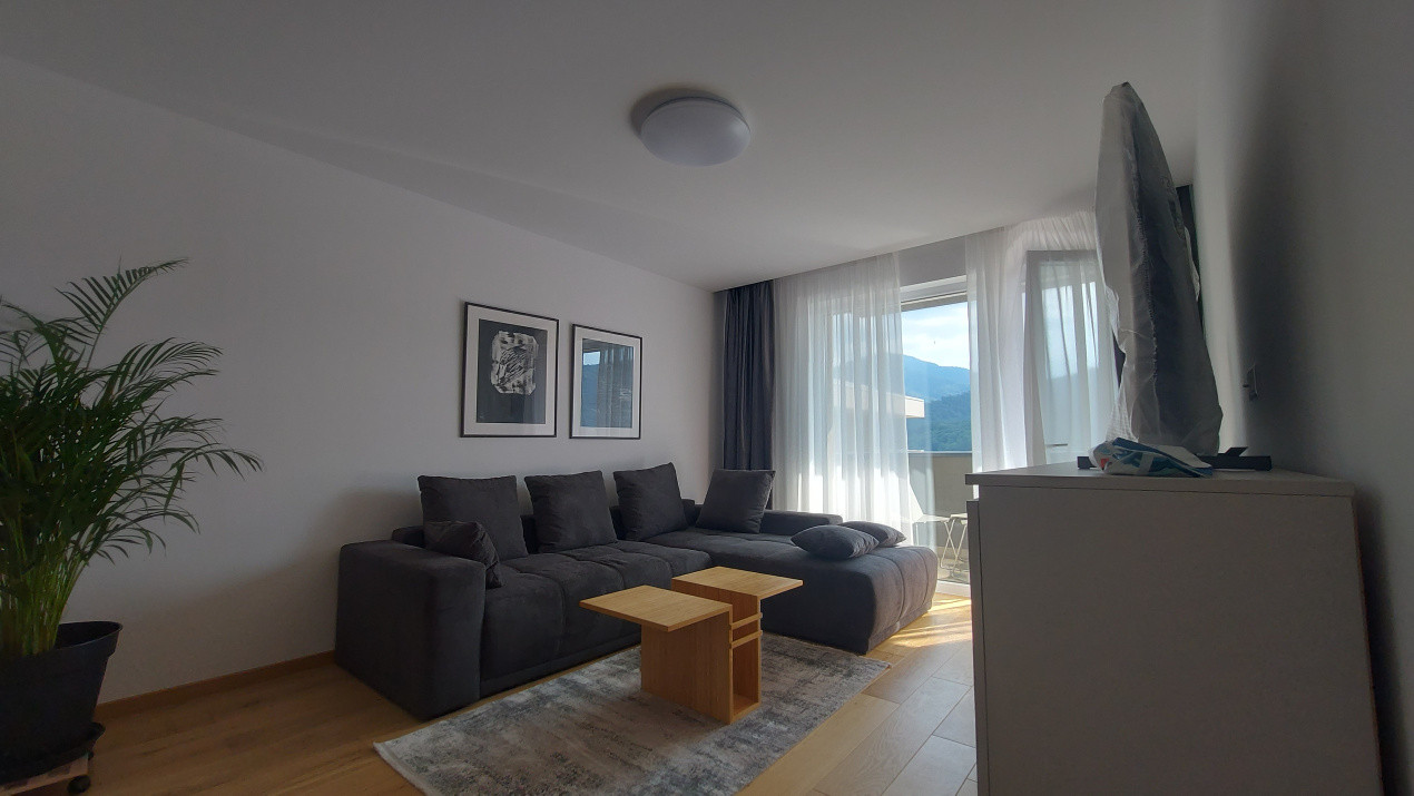 Inchiriere apartament 2 camere Urban Plaza 700€ ( prima închiriere)
