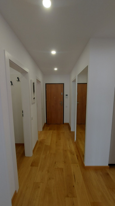 Inchiriere apartament 2 camere Urban Plaza 700€ ( prima închiriere)