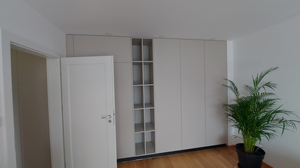 Inchiriere apartament 2 camere Urban Plaza 700€ ( prima închiriere)