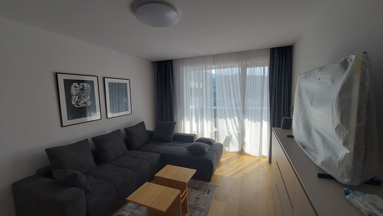 Inchiriere apartament 2 camere Urban Plaza 700€ ( prima închiriere)