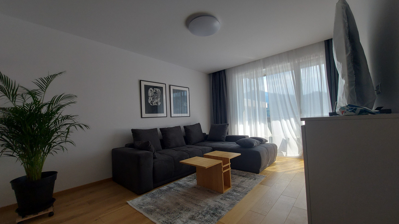 Inchiriere apartament 2 camere Urban Plaza 700€ ( prima închiriere)