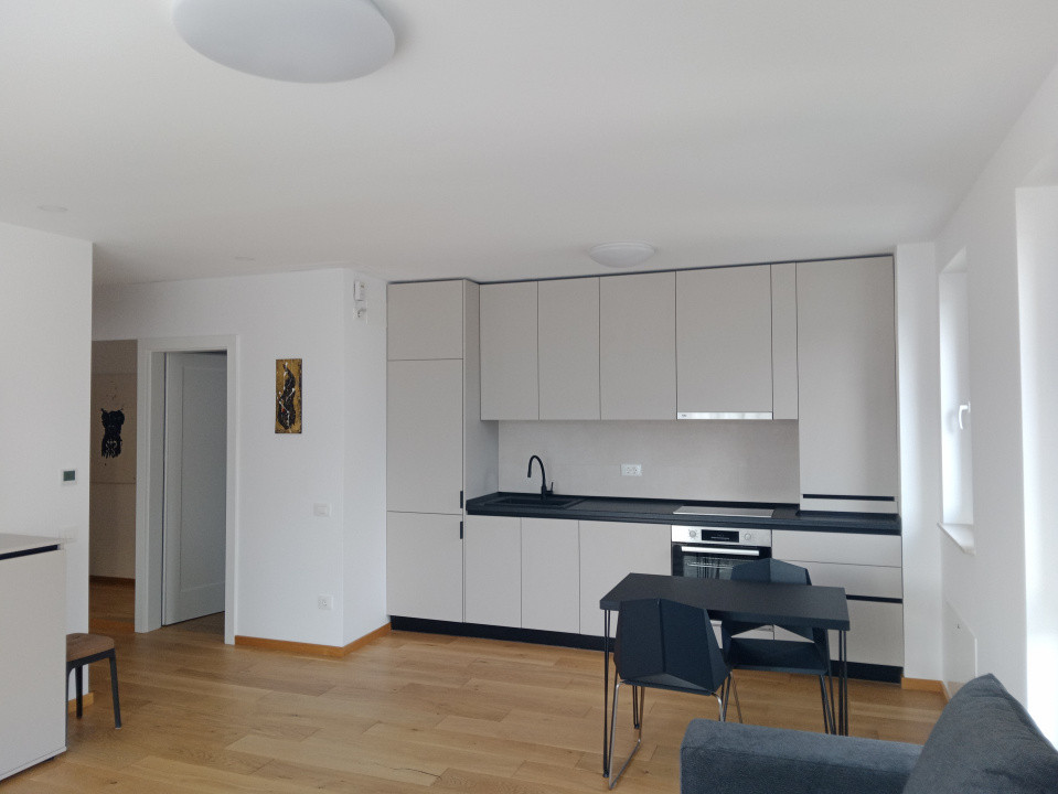Inchiriere apartament 2 camere Urban Plqza ( prima închiriere) 650€