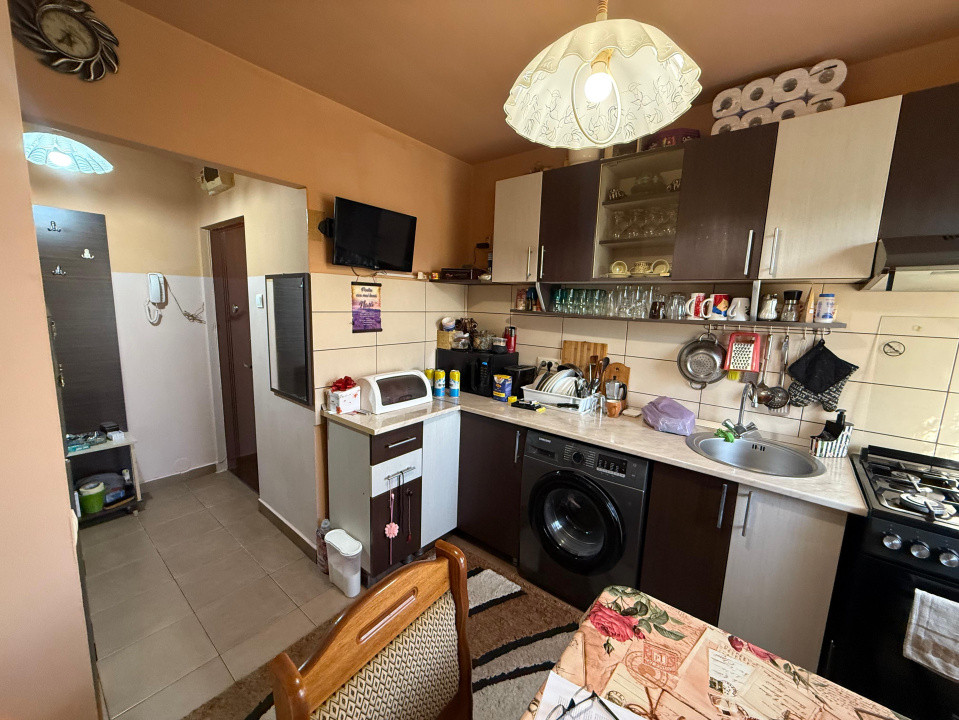 Apartament 2 camere, semidecomandat, 50mp, Cartier Brazda Lui Novac