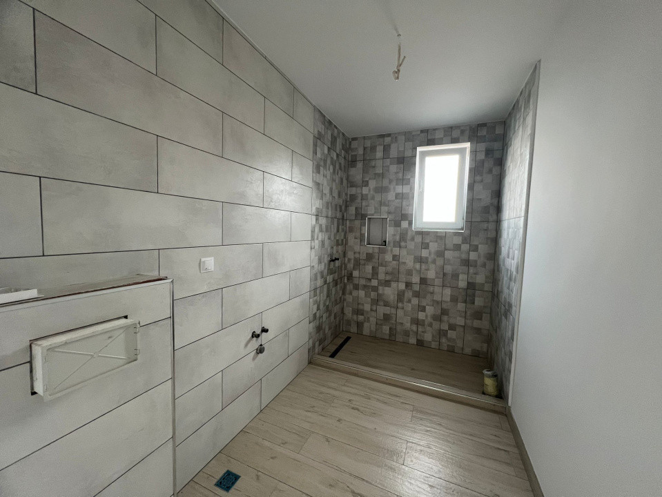 Apartament cu 2 camere si loc de parcare