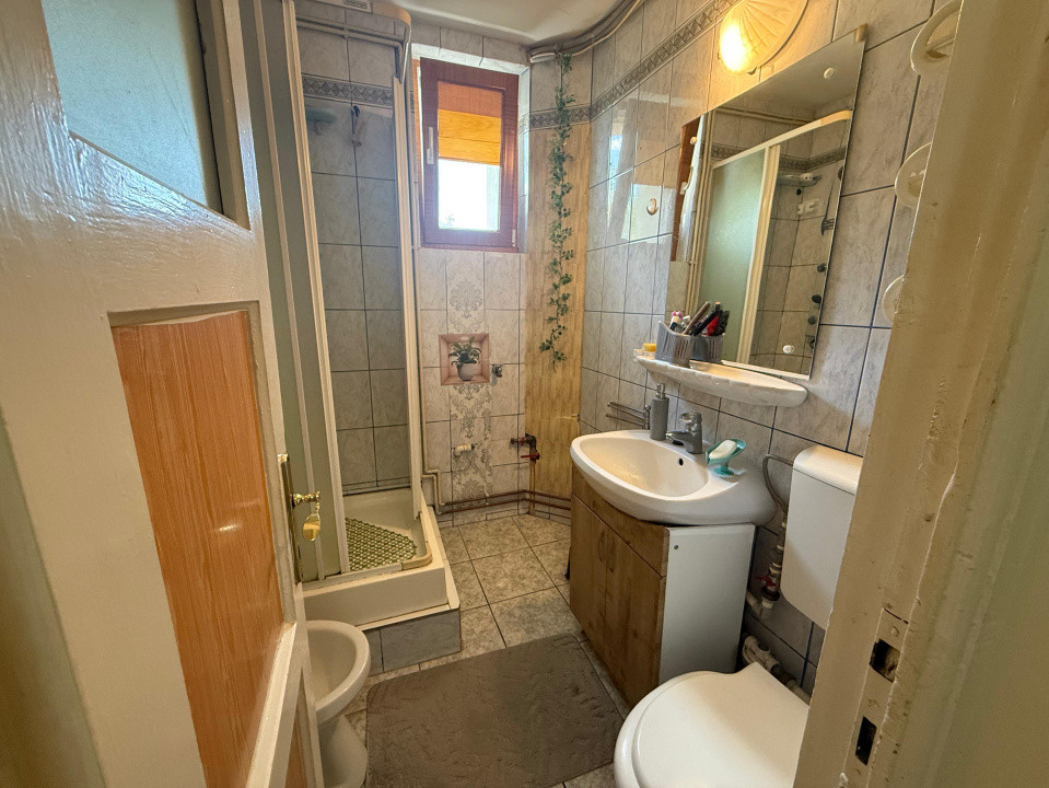 Apartament 2 camere, semidecomandat, 43 mp , Central , zona Ramada