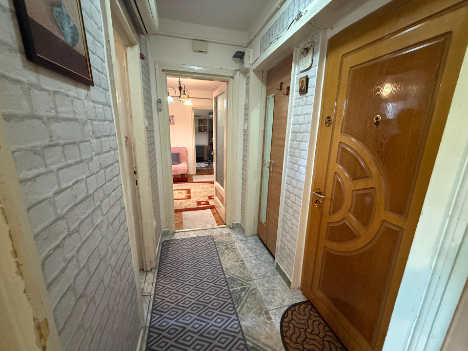 Apartament 2 camere, semidecomandat, 43 mp , Central , zona Ramada