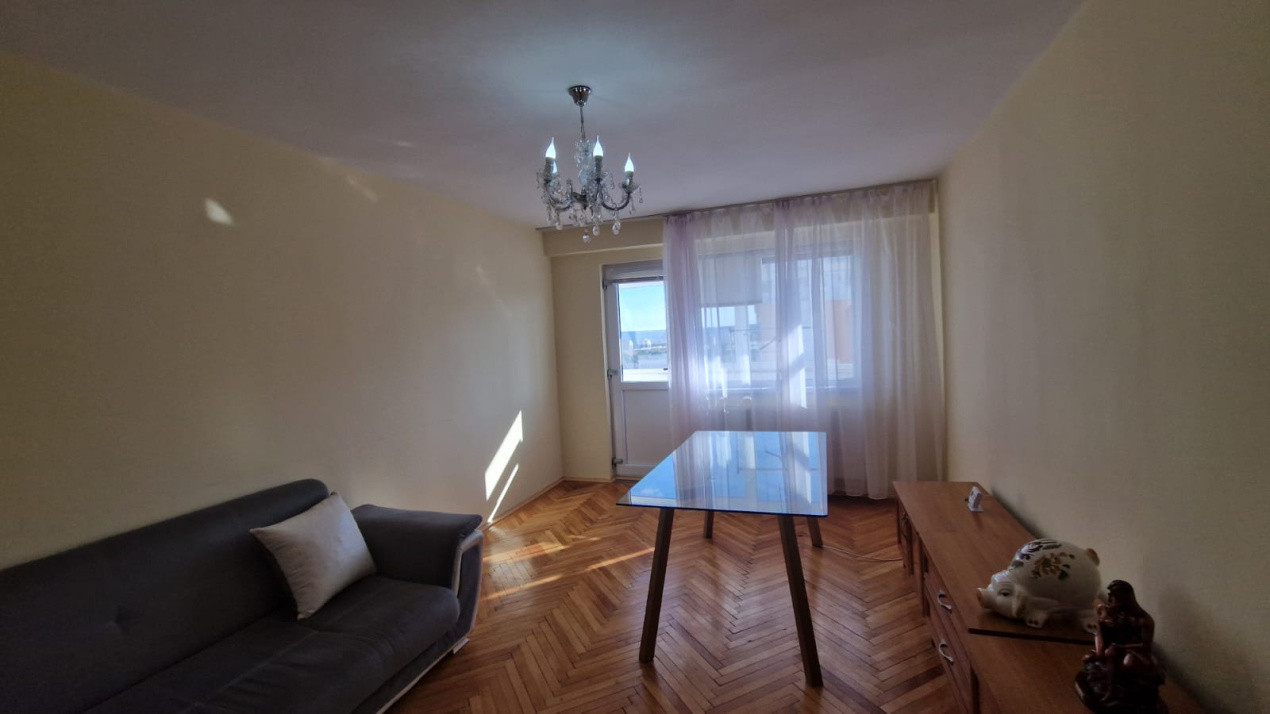 Apartament 3 camere, decomandat, 72mp, cartier Craiovita Noua, zona Orizont