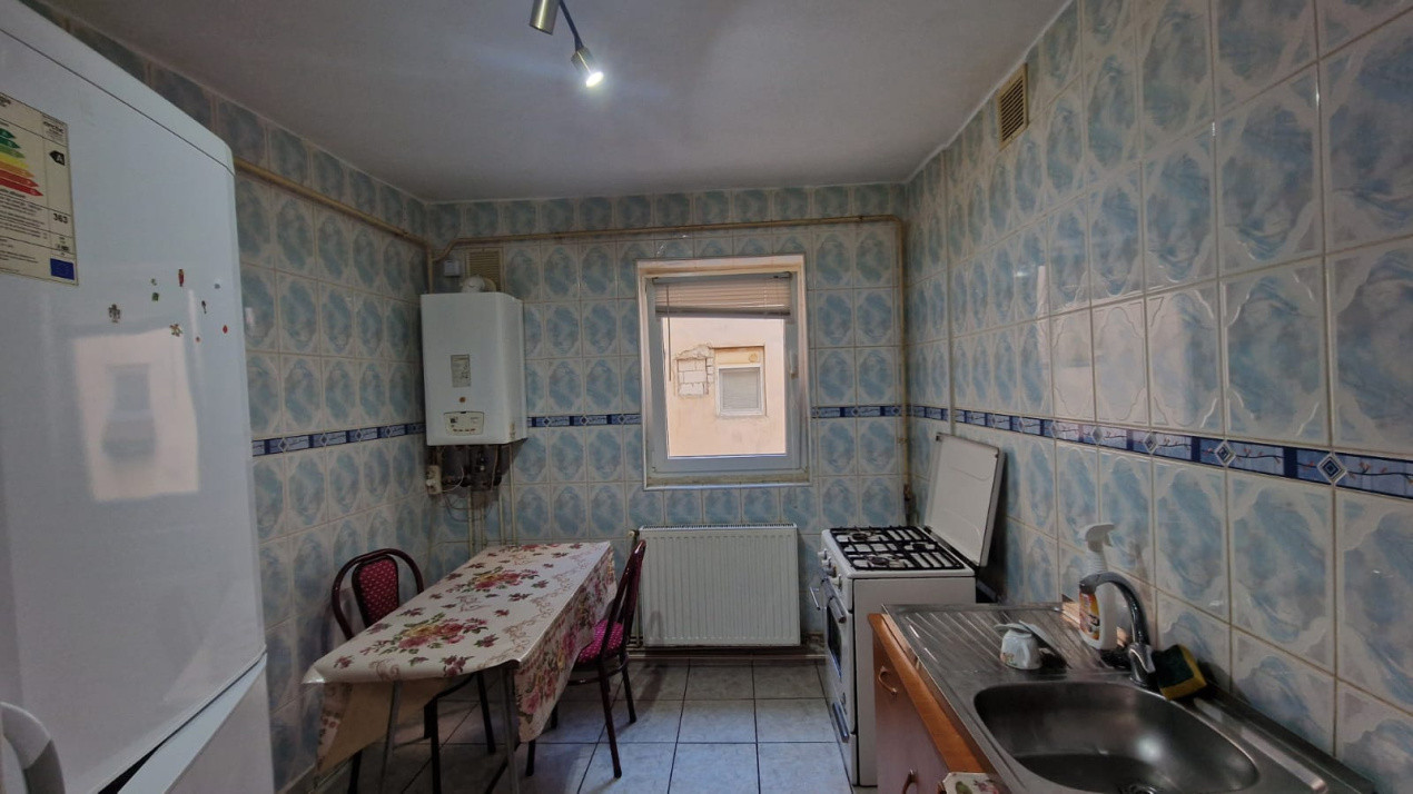 Apartament 3 camere, decomandat, 72mp, cartier Craiovita Noua, zona Orizont