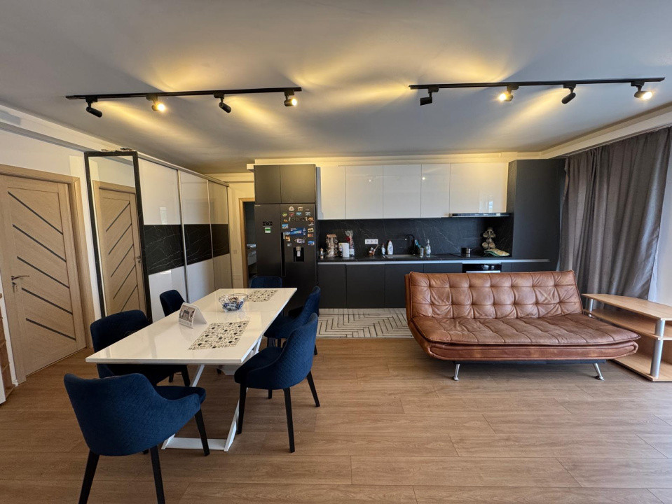 Repoziționare preț! Ap.cu 3 camere, nou, mobilat, garaj, 70 mp., 