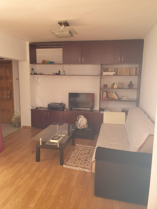 Închiriere apart. cu 2 camere, Zorilor la doar 450 Eur