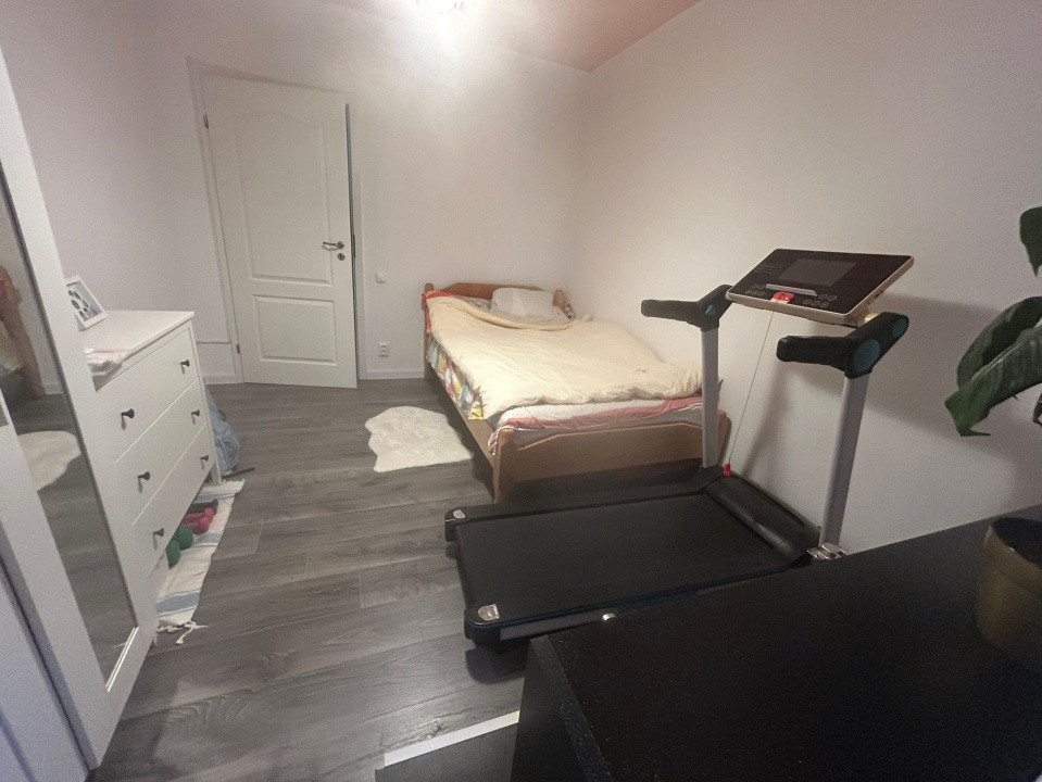 Apartament cu 3 camere, iar balconul generos este bucătărie - 4 spații de locuit