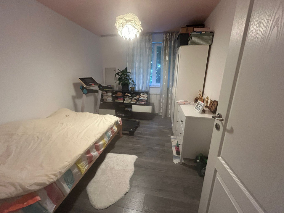 Apartament cu 3 camere, iar balconul generos este bucătărie - 4 spații de locuit