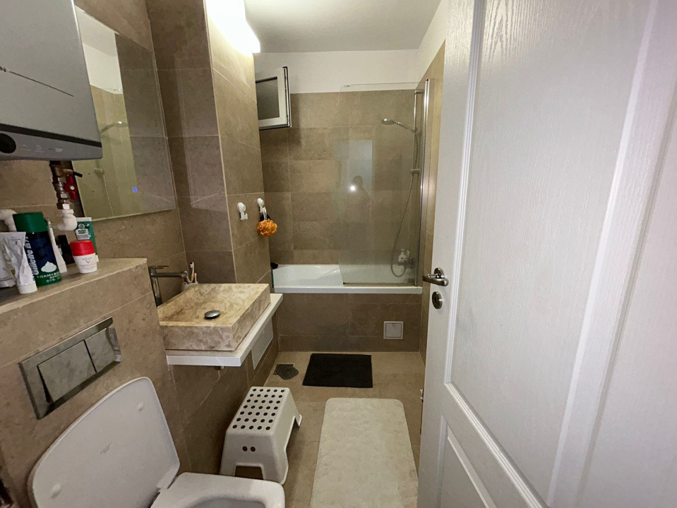 Apartament cu 3 camere, iar balconul generos este bucătărie - 4 spații de locuit