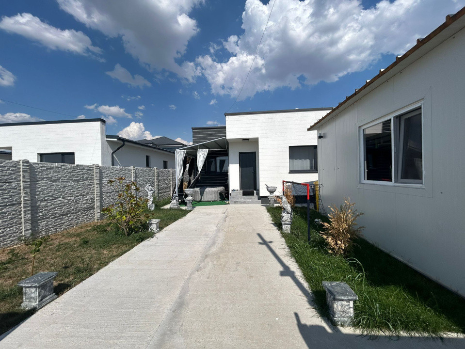 Casa plan parter,300 MP, 72,4 MP utili, Albesti (Simnicul de sus)