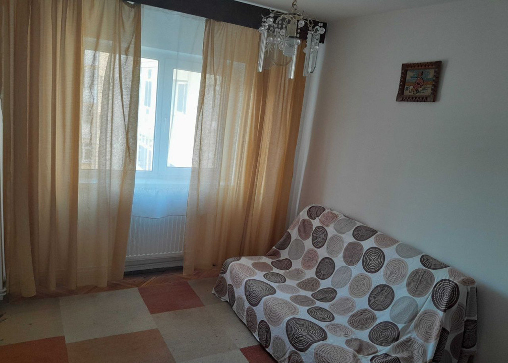 De închiriat apartament 4 camere –Calea Dumbrăvii –
