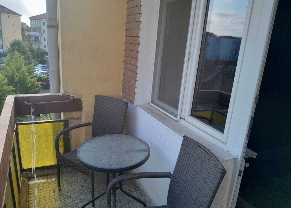 De închiriat apartament 4 camere –Calea Dumbrăvii –