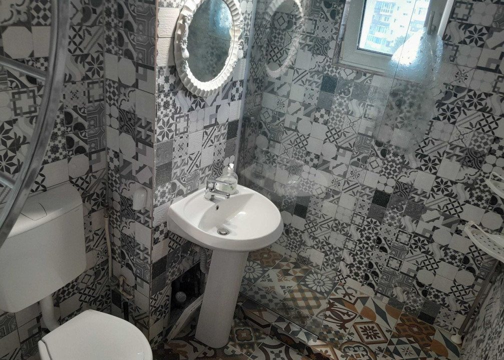 De închiriat apartament 4 camere –Calea Dumbrăvii –