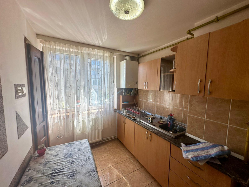 Apartament 3 camere zona Bizo