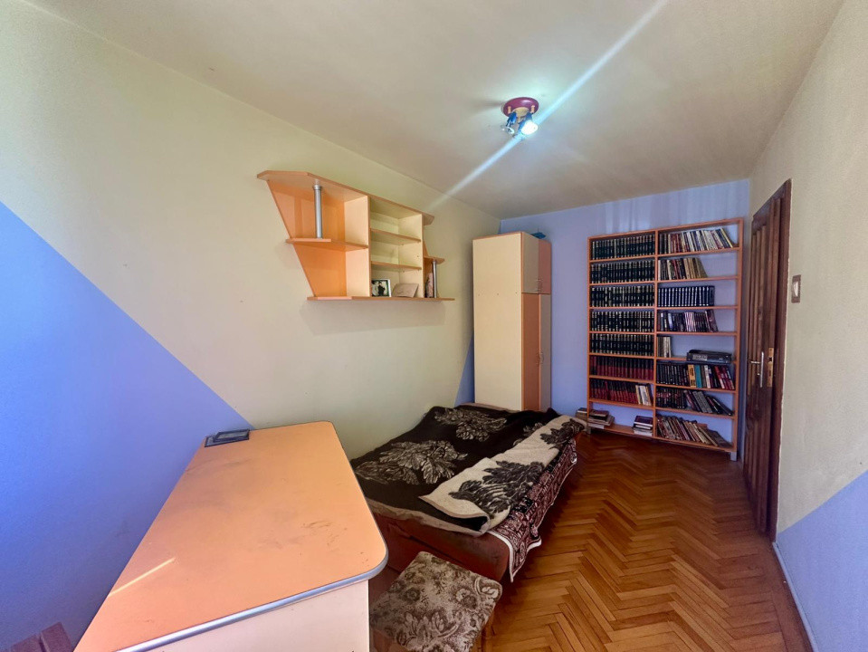 Apartament 3 camere zona Bizo
