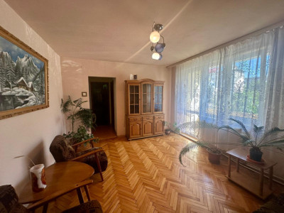 Apartament 3 camere zona Bizo