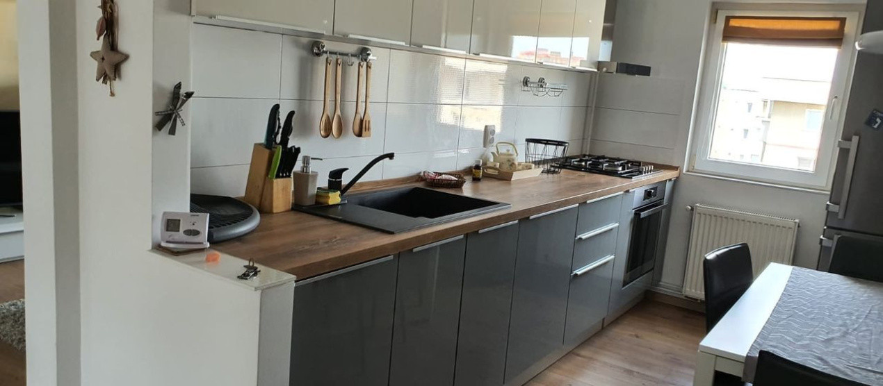 Inchiriere apartament 3 camere 600€