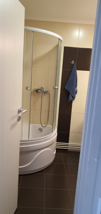 Inchiriere apartament 3 camere 600€