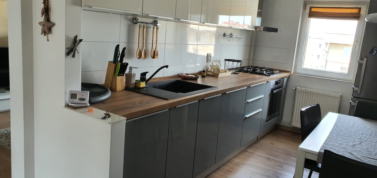 Inchiriere apartament 3 camere 600€