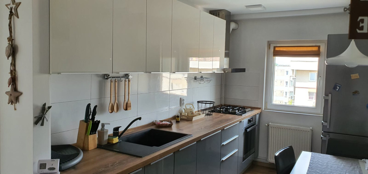 Inchiriere apartament 3 camere 600€