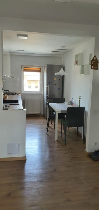Inchiriere apartament 3 camere 600€