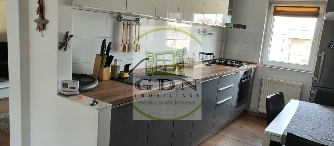 Inchiriere apartament 3 camere 600€