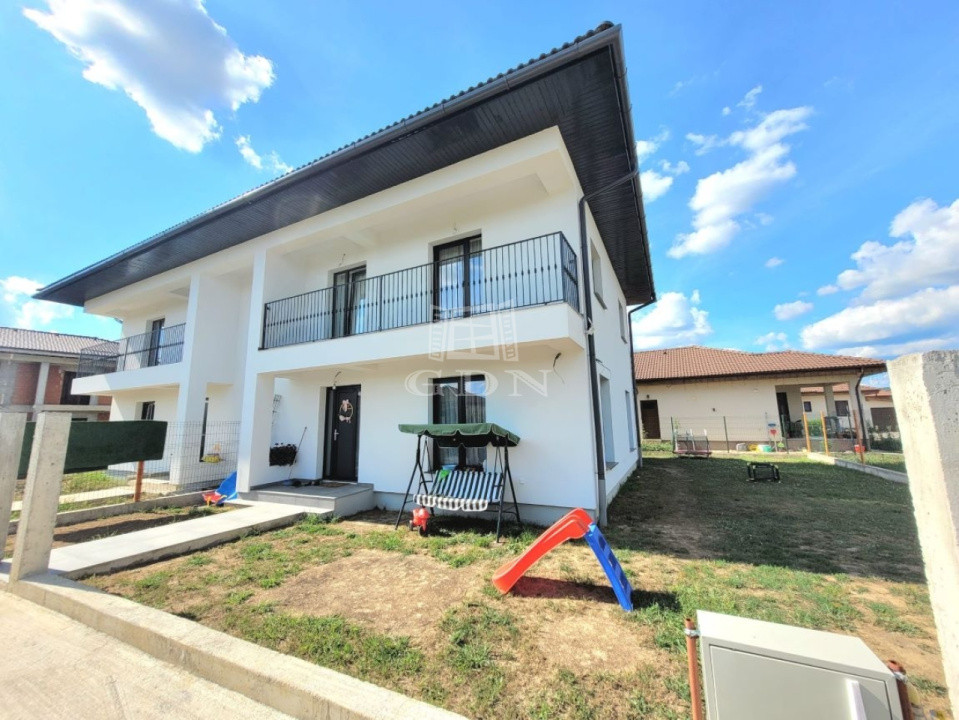 Duplex de vaznzare - sat Sasar -  cartier nou de case, luminoase si spatioase