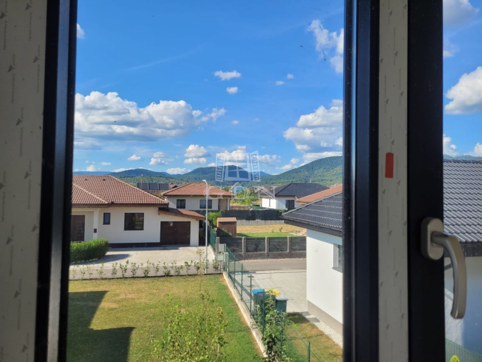Duplex de vaznzare - sat Sasar -  cartier nou de case, luminoase si spatioase